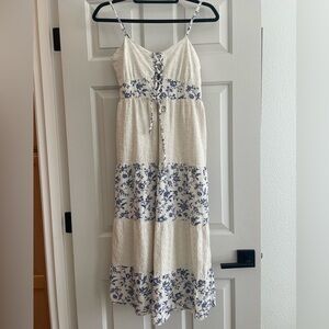 Floral Lace-Up Maxi Dress in White and Blue